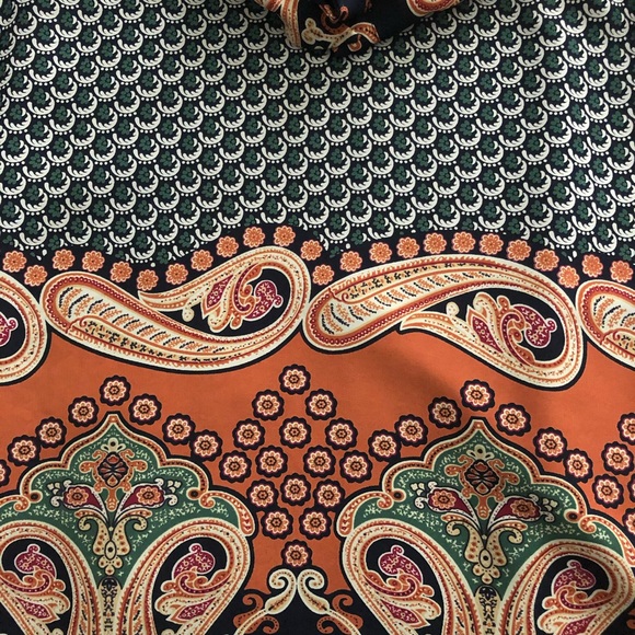 Us- medium - Picture 4 of 4